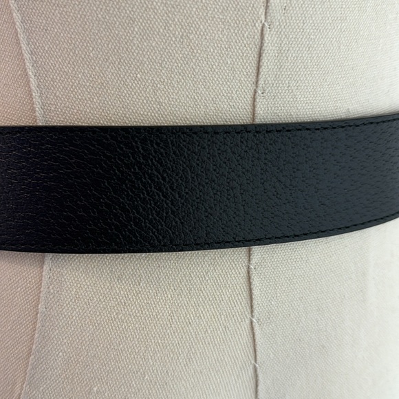 Gucci GG MARMONT WIDE BELT. Black with gold buckle. - Picture 4 of 6